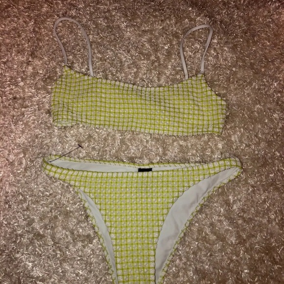 Triangl Bikini - Picture 3 of 6